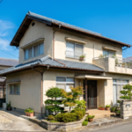 徳島で解体・取り壊しを検討される際によくある標準的な2階建て一戸建ての風景