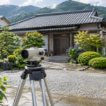 解体前の準備でしっかり調査している様子。
